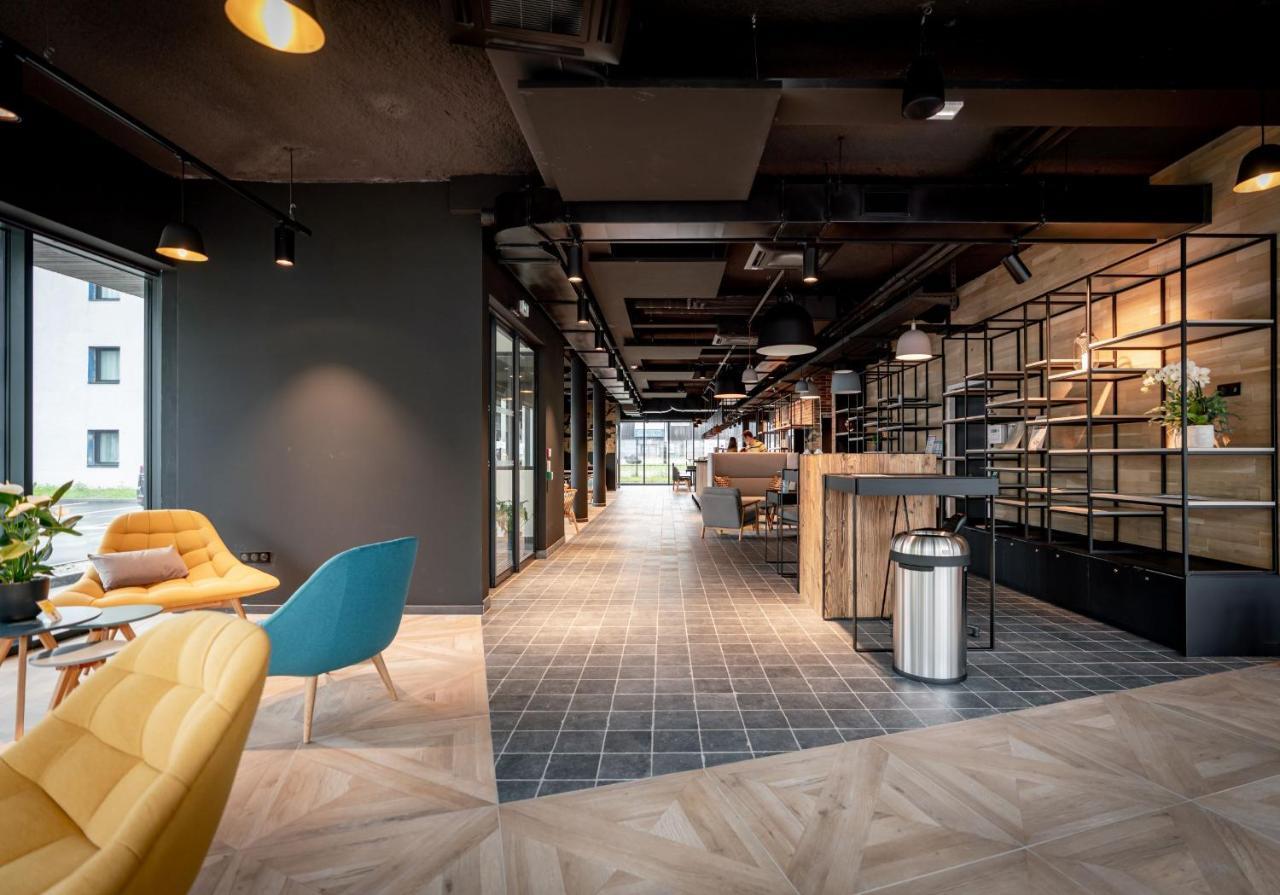 Ibis Budget Valenciennes เปอติตฟอเรต์ ภายนอก รูปภาพ