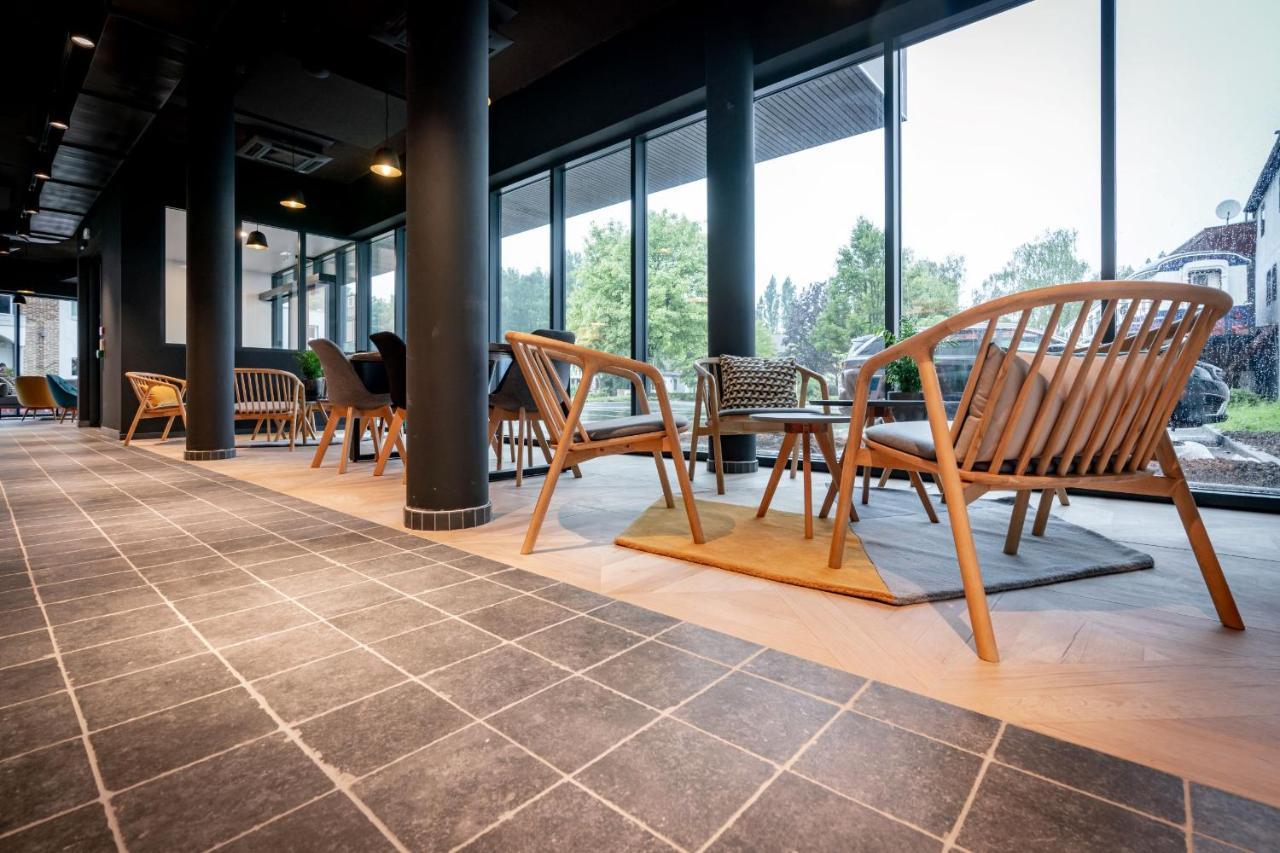 Ibis Budget Valenciennes เปอติตฟอเรต์ ภายนอก รูปภาพ