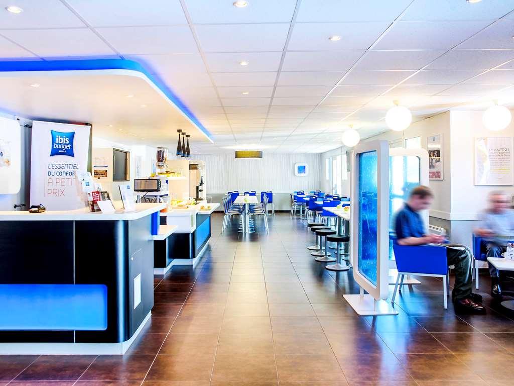 Ibis Budget Valenciennes เปอติตฟอเรต์ ภายนอก รูปภาพ